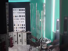 نگاهی دقیق تر: قفل دستگیره درب روی و آلیاژ آلومینیوم درب باز مسطح برای خانه